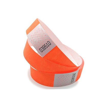 कस्टम प्रिंटिंग लोगो वाटरप्रूफ पेपर आरएफआईडी रिस्टबैंड हॉट स्टैम्पिंग डिस्पोजेबल टाइवेक ब्रेसलेट पार्टी टिकट रिस्टबैंड आईडी बैंड