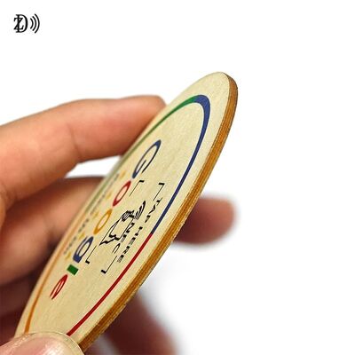 कस्टम लेजर उकेरा हुआ लोगो क्यूआर कोड NTAG213 लकड़ी का गूगल रिव्यू कार्ड स्टैंड एनएफसी गूगल रिव्यू कार्ड